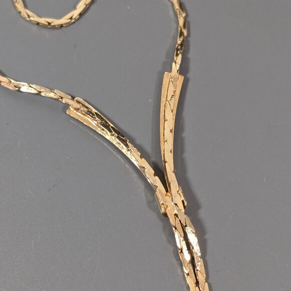 Vintage Gold Tone V Shape Faux Lariat Necklace Mid Century 16" - Picture 9 of 10